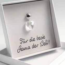 Muttertagsgeschenk unter 10 Euro: Herz-Charm-Anhänger