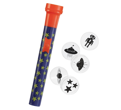 Wichtelgeschenk für Kinder unter 5 Euro: Taschenlampe mit Schablonen