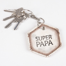 Vatertagsgeschenk: Schlüsselanhänger Super Papa aus altem Fussball