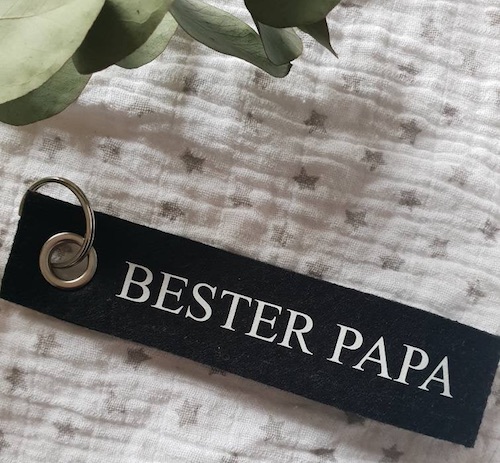 Schlüsselanhänger aus Filz mit der Aufschrift "Bester Papa"
