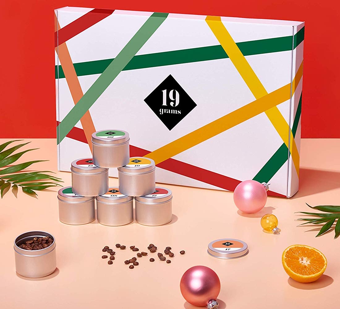 Kaffee-Adventskalender mit ganzen Bohnen