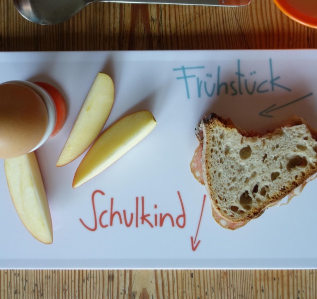 Geschenk zur Einschulung: Frühstücksbrettchen für's Schulkind